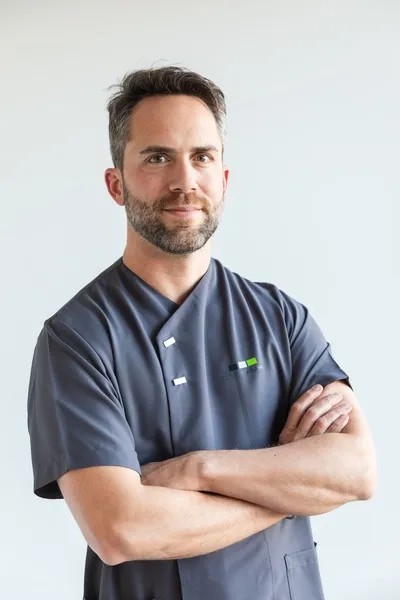 Dr. Andrés López Roldán